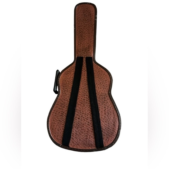 American Girl guitar case - Picture 3 of 8